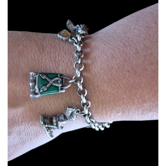 Brighton Colorado State Charm Silver Plate Bracelet Mountain Backpack Skier - Picture 2 of 3